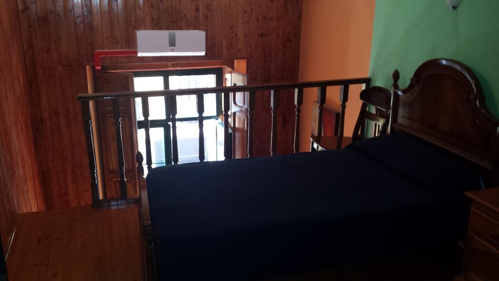 Hostal Rico Madryt Zewnętrze zdjęcie
