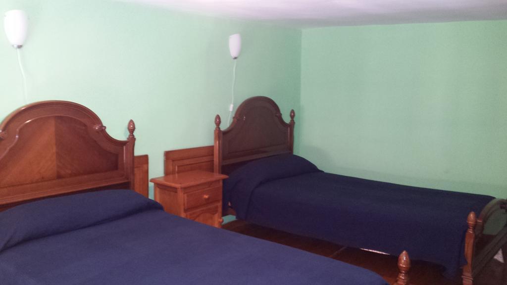 Hostal Rico Madryt Zewnętrze zdjęcie