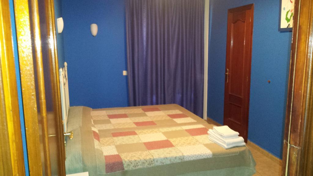 Hostal Rico Madryt Zewnętrze zdjęcie