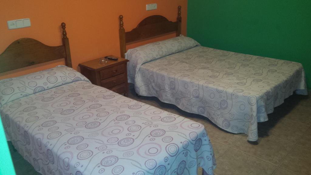 Hostal Rico Madryt Zewnętrze zdjęcie