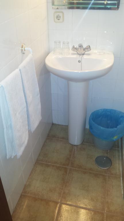 Hostal Rico Madryt Zewnętrze zdjęcie